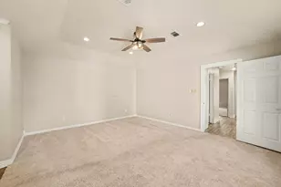 8210 Roebourne Ln, Houston, TX 77070 - Photo 32