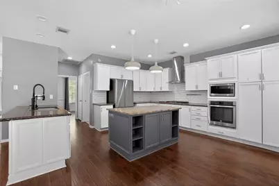 19 Heather Wisp Place, The Woodlands, TX 77381 - Photo 18