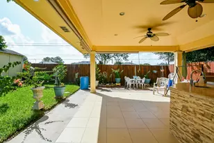 9411 Kingsvalley St, Houston, TX 77075 - Photo 26
