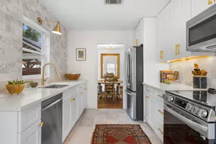 114 E Obryant St, Bellville, TX 77418 - Photo 8