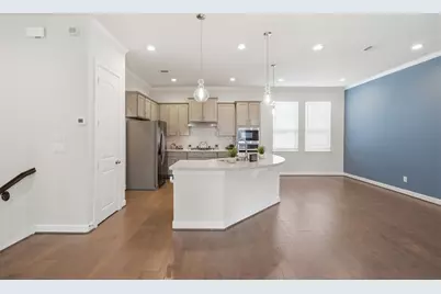 10616 Centre Shadows Drive, Houston, TX 77043 - Photo 8