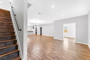 3925 McKinley St, Houston, TX 77051 - Photo 8