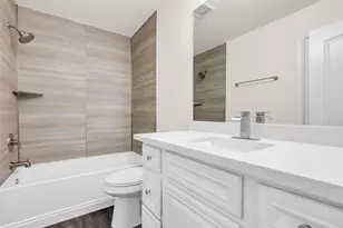 11919 Prosperity Point Dr, Houston, TX 77048 - Photo 18