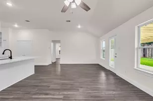 11919 Prosperity Point Dr, Houston, TX 77048 - Photo 16