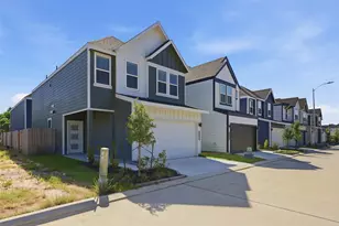 7720 Inwood Grv Ln, Houston, TX 77088 - Photo 1