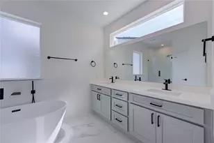 1106 Paul Quinn St, Houston, TX 77091 - Photo 12