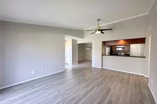 8100 Cambridge St, Houston, TX 77054 - Photo 12