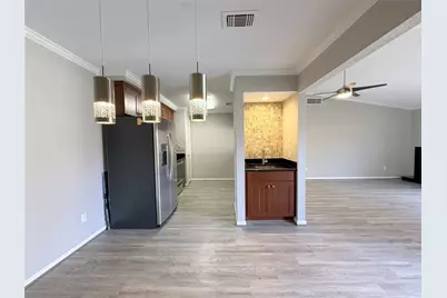 8100 Cambridge Street #104, Houston, TX 77054 - Photo 6