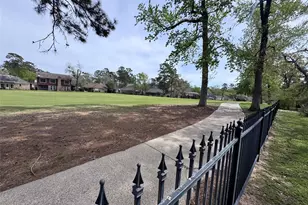 707 Fairway Oaks, Conroe, TX 77302 - Photo 6