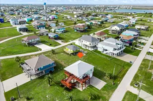 919 Eastview, Crystal Beach, TX 77650 - Photo 34