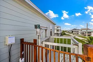 919 Eastview, Crystal Beach, TX 77650 - Photo 8