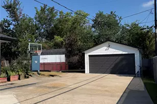 10345 Muscatine St, Houston, TX 77029 - Photo 10