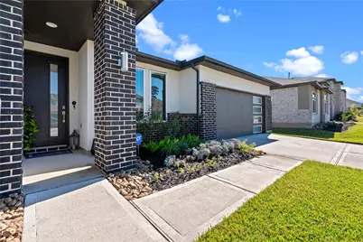 13316 Bear Creek Court, Conroe, TX 77384 - Photo 2
