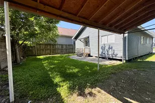 4106 Robertson St, Houston, TX 77009 - Photo 14