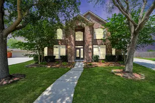 4230 Waterwood Dr, Baytown, TX 77521 - Photo 1