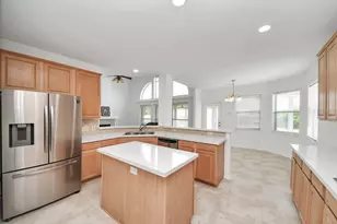 4230 Waterwood Dr, Baytown, TX 77521 - Photo 10