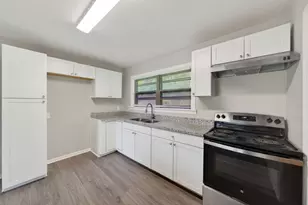 6718 Crosswell St, Houston, TX 77087 - Photo 10