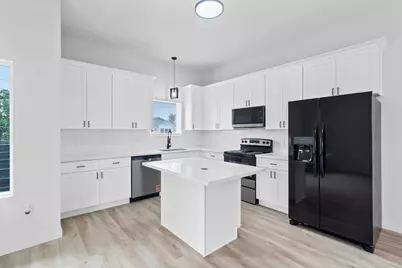 9725 Kerr Street #B, Houston, TX 77029 - Photo 10