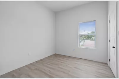 9725 Kerr Street #B, Houston, TX 77029 - Photo 32