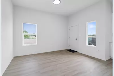 9725 Kerr Street #B, Houston, TX 77029 - Photo 6