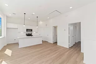 4710 Mallow St, Houston, TX 77033 - Photo 6