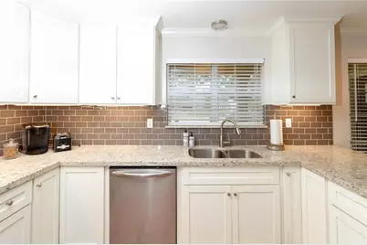 4607 Pine Street, Bellaire, TX 77401 - Photo 4
