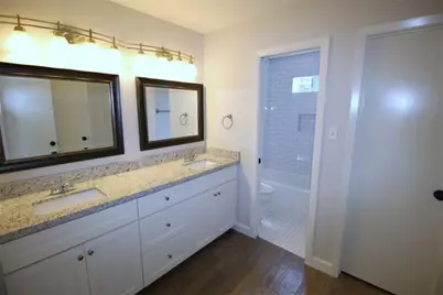 4607 Pine Street, Bellaire, TX 77401 - Photo 26