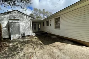 140 Laurel St, Lake Jackson, TX 77566 - Photo 24
