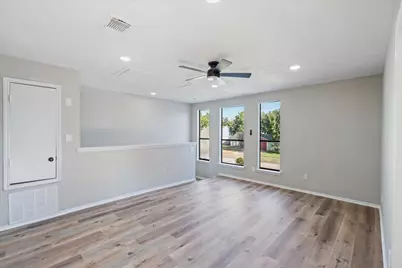 5811 Fair Forest Drive, Houston, TX 77088 - Photo 8