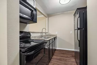 427 W 16th Street #21, Houston, TX 77008 - Photo 2