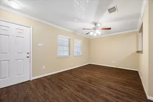 427 W 16th St, Houston, TX 77008 - Photo 6
