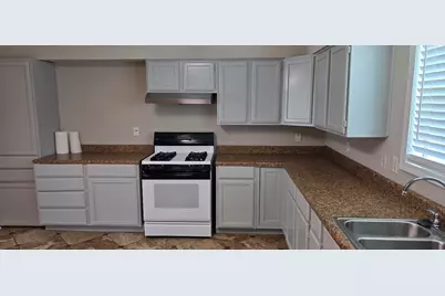 7117 Poplar Drive, Galveston, TX 77551 - Photo 6