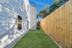 3318 Wichita St, Houston, TX 77004 - Photo 2