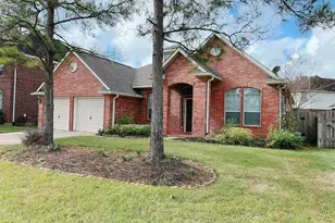 3118 Autumnjoy Dr, Pearland, TX 77584 - Photo 2