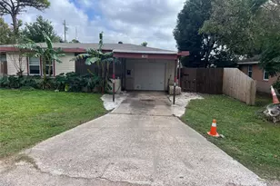 1303 Red Bud Ln Ln, La Marque, TX 77568 - Photo 16