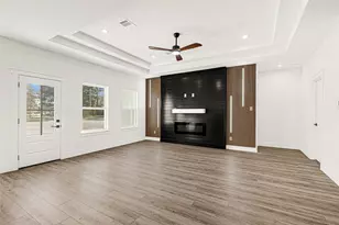 105 Bledsoe St, Prairie View, TX 77445 - Photo 10