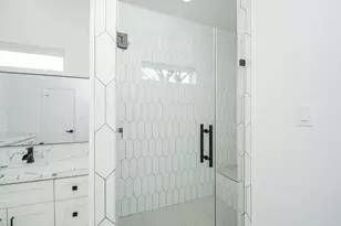 1415 E 35th St, Houston, TX 77022 - Photo 16