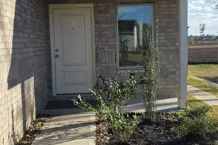 2410 Ridge Oak Dr, Conroe, TX 77301 - Photo 2