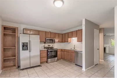 2521 Crosstimbers Street #F5, Huntsville, TX 77320 - Photo 10