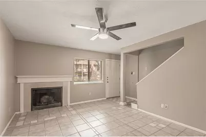 2521 Crosstimbers Street #F5, Huntsville, TX 77320 - Photo 6