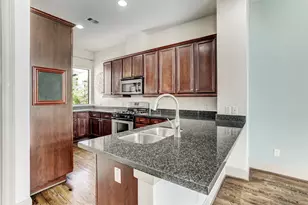 2825 Pease St, Houston, TX 77003 - Photo 10