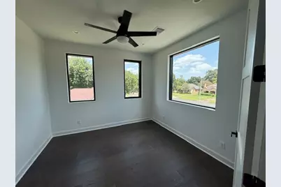 2030 Forest Hill Boulevard, Houston, TX 77023 - Photo 18