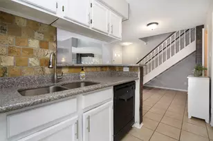 1515 Sandy Springs Rd, Houston, TX 77042 - Photo 8