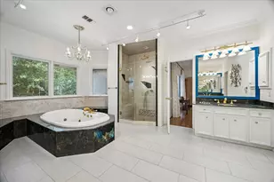 231 Sugar Berry Cir, Houston, TX 77024 - Photo 24
