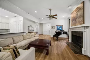 231 Sugar Berry Cir, Houston, TX 77024 - Photo 6
