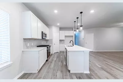 13110 Villa Sola Drive, Texas City, TX 77568 - Photo 4