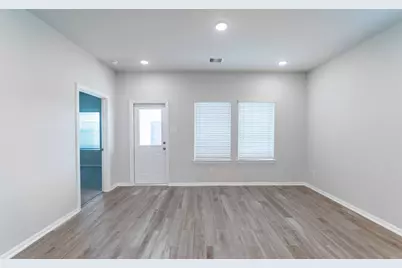 13110 Villa Sola Drive, Texas City, TX 77568 - Photo 6