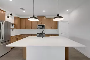 235 Ice Shr Trl, Dayton, TX 77535 - Photo 4