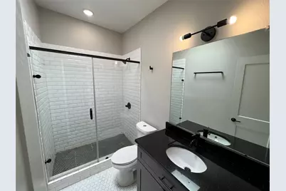 219 Marshall Street #233, Houston, TX 77006 - Photo 6