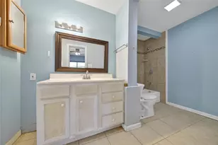 119 Pecan Dr, Baytown, TX 77520 - Photo 10